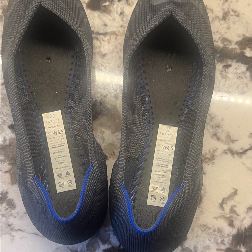 Rothy's The Point Women's Black/dk gray camo and Blue Flats - Picture 4 of 4